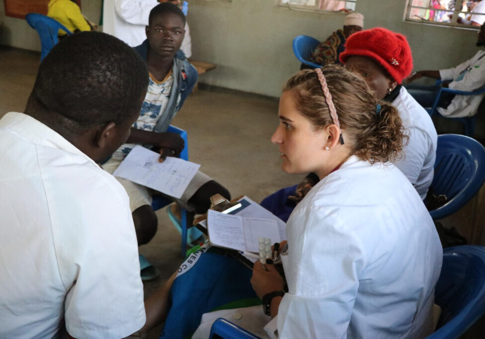 Stephanie Graefe treats patients in Malawi